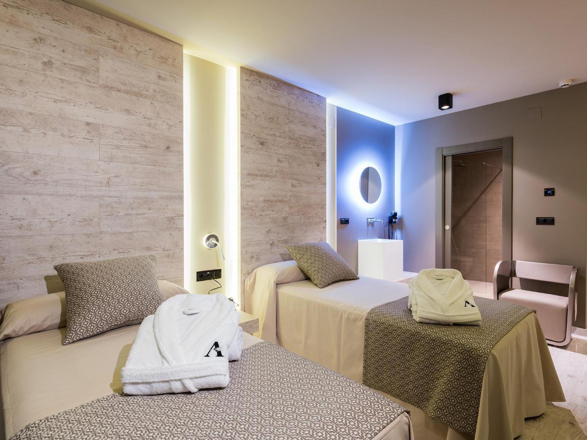 Elia Hotel 4*